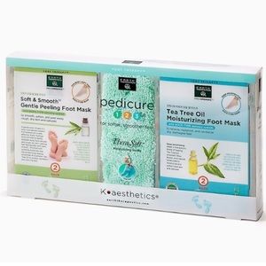 New EARTH THERAPEUTICS Pedicure Set w 4 Foot Masks